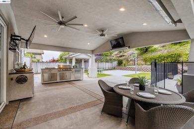 Welcome to this exceptional Bailey Ranch residence, ideally - photo 42