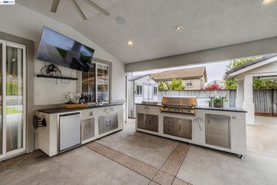 Welcome to this exceptional Bailey Ranch residence, ideally - photo 43