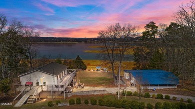 MAIN CHANNEL LAKEFRONT WITH TWO DWELLINGS & 182+ FT OF WATER - photo 8