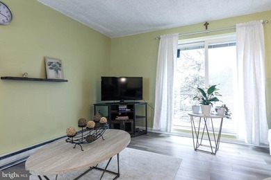 Welcome to carefree living in the highly desirable Haverford - photo 3