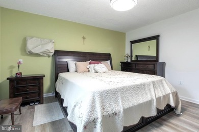 Welcome to carefree living in the highly desirable Haverford - photo 9