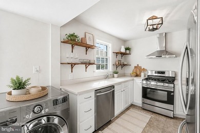 Charming and beautifully updated home in an exceptional - photo 10
