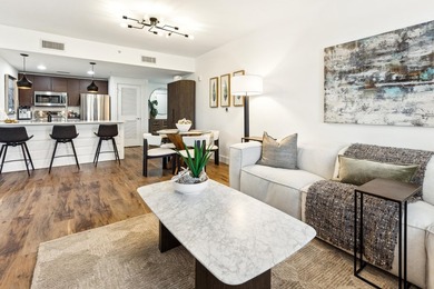 Updated & Upscale | Ground Floor Resort Retreat! Fully renovated - photo 11