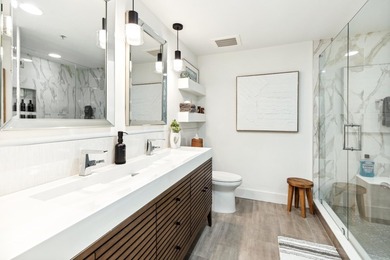 Updated & Upscale | Ground Floor Resort Retreat! Fully renovated - photo 18