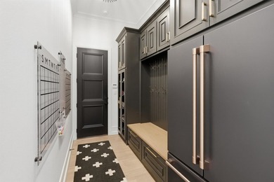 There are luxury homes... and then there are homes that define a - photo 19