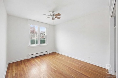 Don t miss this charming brick one-family home in the Ditmars - photo 19