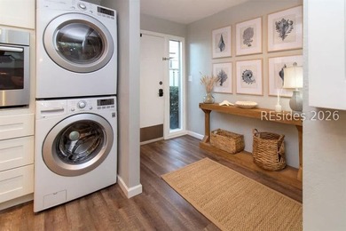 Beautifully updated and thoughtfully furnished, 644 Queens Grant - photo 2