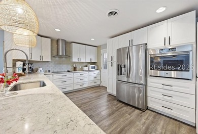 Beautifully updated and thoughtfully furnished, 644 Queens Grant - photo 3