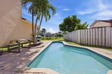 Stunning 4-bedroom, 3-bath pool home on a cul de sac with - photo 24