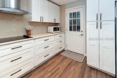 Beautifully updated and thoughtfully furnished, 644 Queens Grant - photo 6