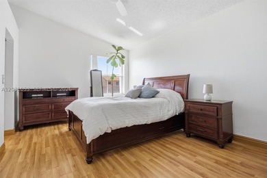 Stunning 4-bedroom, 3-bath pool home on a cul de sac with - photo 30