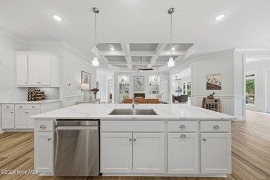Situated on a quiet cul-de-sac in the desirable Legacy Park - photo 33