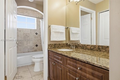 Stunning 4-bedroom, 3-bath pool home on a cul de sac with - photo 33
