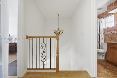 Stunning 4-bedroom, 3-bath pool home on a cul de sac with - photo 37