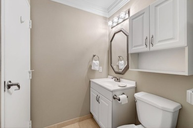 Beautifully updated 1BR/1.5BA condo in the sought-after 55+ - photo 40