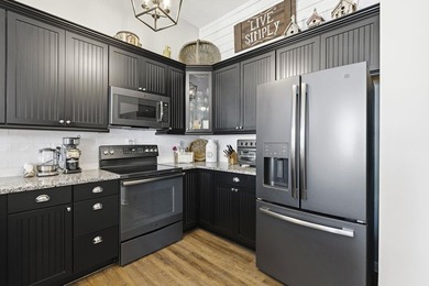 Welcome to your coastal retreat in sought-after North Myrtle - photo 3