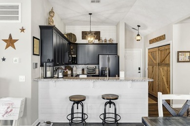 Welcome to your coastal retreat in sought-after North Myrtle - photo 7