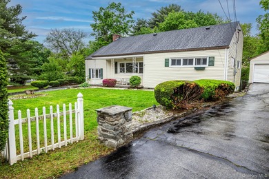 Hudson River Home Sale Pending in New Windsor New York