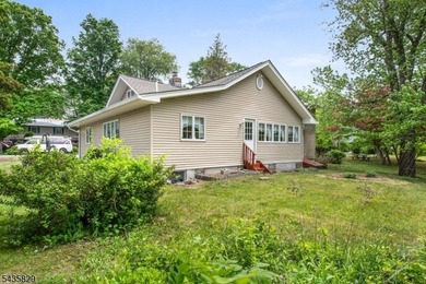 Charming Lakefront cottage home in the Mount Laurel Estates - photo 24