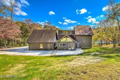 Lake Home For Sale in Harriman, Tennessee