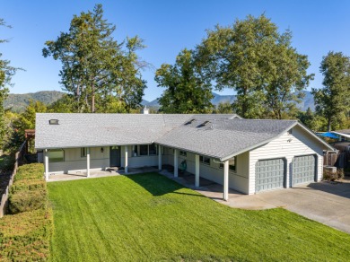 Lake Home For Sale in Grants Pass, Oregon