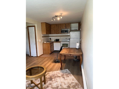 Great ground floor location with southern exposure and facing - photo 3