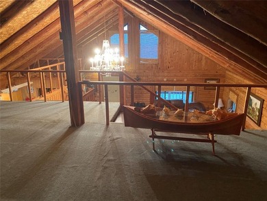 Log cabin ready to enjoy. Lake views and great location with - photo 13