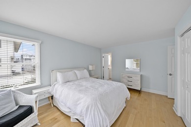 Perfectly positioned on one of Avalon's quietest blocks, welcome - photo 17