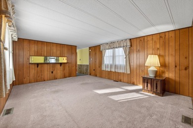 Welcome to 59 Sandalwood Circle, a well maintained mobile home - photo 17