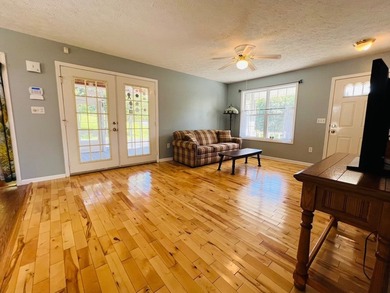Lake Area 3 Bedroom, 3 Bath House with LARGE Basement Garage - photo 23
