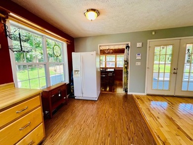 Lake Area 3 Bedroom, 3 Bath House with LARGE Basement Garage - photo 38
