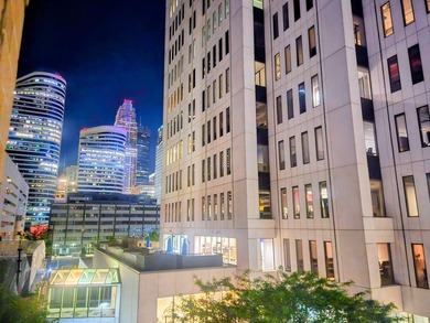 Rarely available THREE BEDROOM corner condo on the SKYWAY with a - photo 1