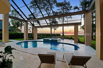 Truly an iconic landmark residence along the shores of the Port - photo 2