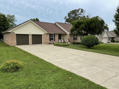 Immaculate. Move In Ready. This 3 bed, 2 bath brick ranch - Lake Home For Sale in Somerset, Kentucky