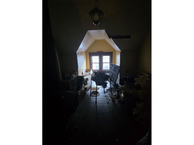 *** OWNER FINANCING IS A POSSIBILITY*** FENCED IN FRONT YARD - photo 4