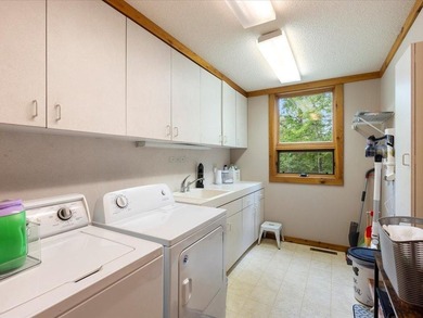 Experience a level of luxury and recreation rarely found in the - photo 42