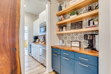 Set on nearly an acre in Emerald Bay, this exceptional luxury - photo 11