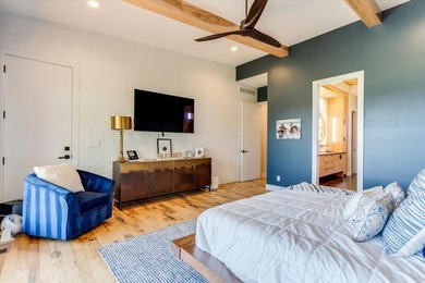 Set on nearly an acre in Emerald Bay, this exceptional luxury - photo 13