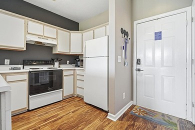 Welcome to this beautifully maintained unit in River Oaks - photo 4