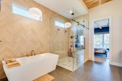 Set on nearly an acre in Emerald Bay, this exceptional luxury - photo 15