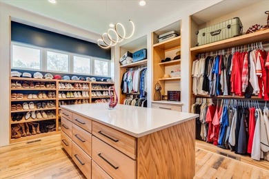 Set on nearly an acre in Emerald Bay, this exceptional luxury - photo 16