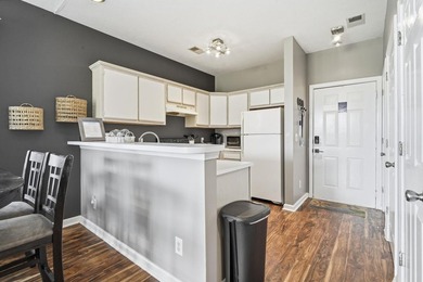 Welcome to this beautifully maintained unit in River Oaks - photo 9