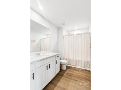 Take advantage of a rare FHA assumable loan at just 4.375%! This - photo 22