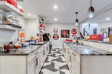Set on nearly an acre in Emerald Bay, this exceptional luxury - photo 24