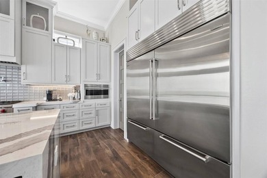 Experience refined coastal living where luxury meets the Gulf's - photo 25