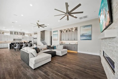 Experience refined coastal living where luxury meets the Gulf's - photo 27
