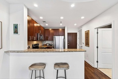 Live an affordable luxury life in the heart of Midtown. This 1