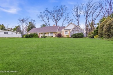 Welcome to this spacious 6-bedroom, 4.5-bath home offering over - photo 2