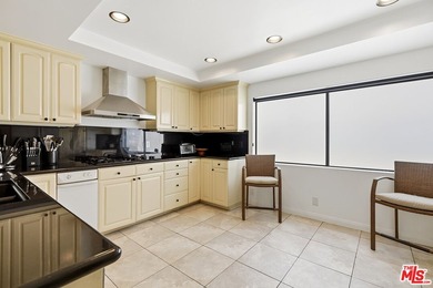 Treat yourself to this beautiful, light and bright 2-bedroom, 2 - photo 17