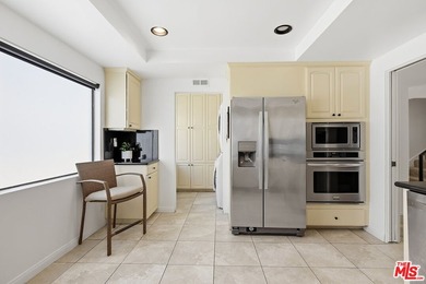 Treat yourself to this beautiful, light and bright 2-bedroom, 2 - photo 20